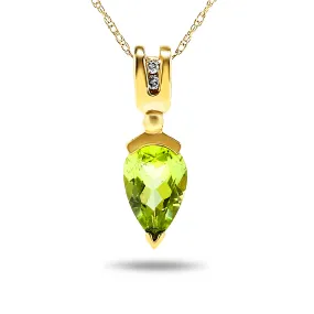 14k Yellow Gold Pear Shape Green Peridot and Diamond Pendant Nacklace, Birthstone of August