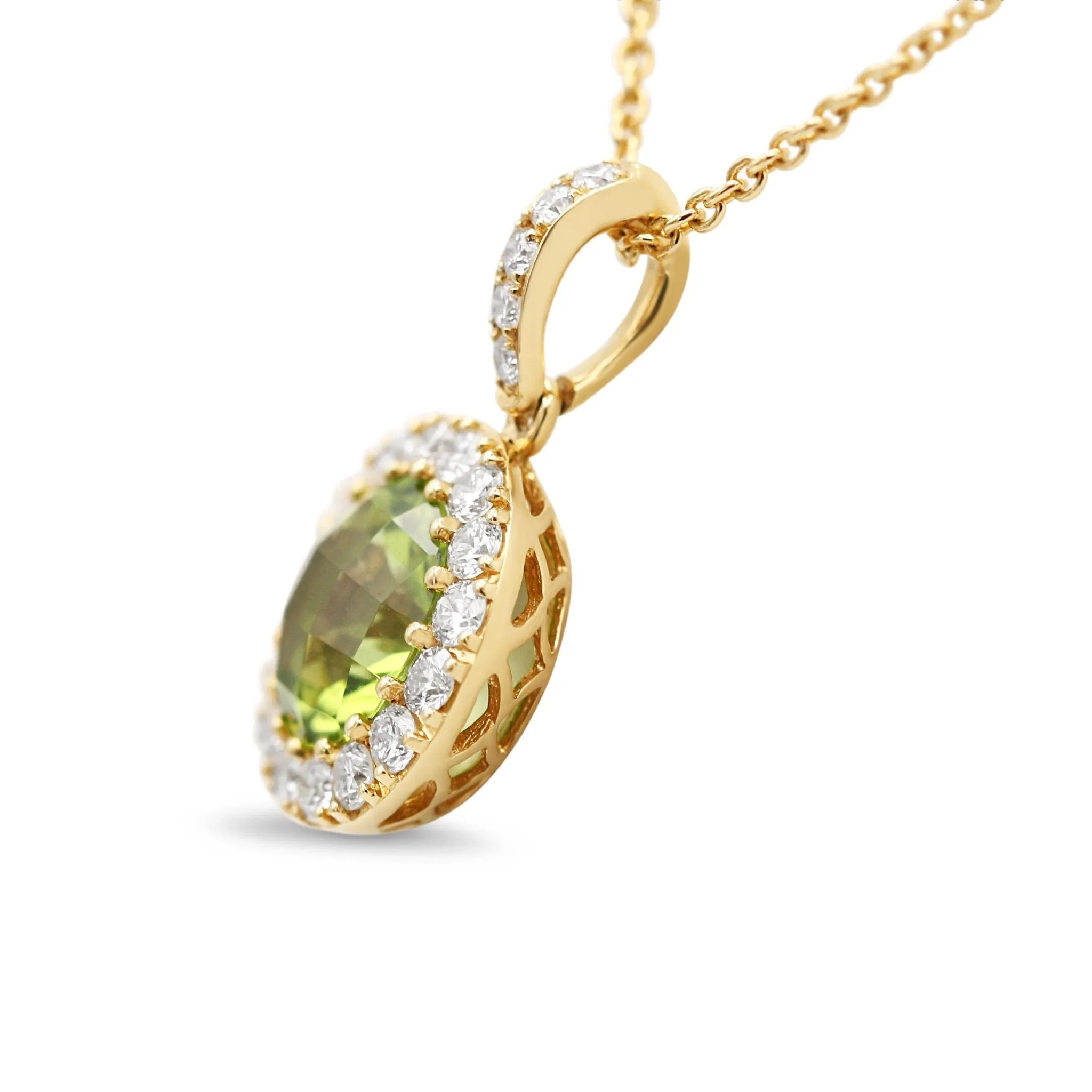 18ct Yellow Gold Diamond & Peridot Cluster Pendant Necklace 17"