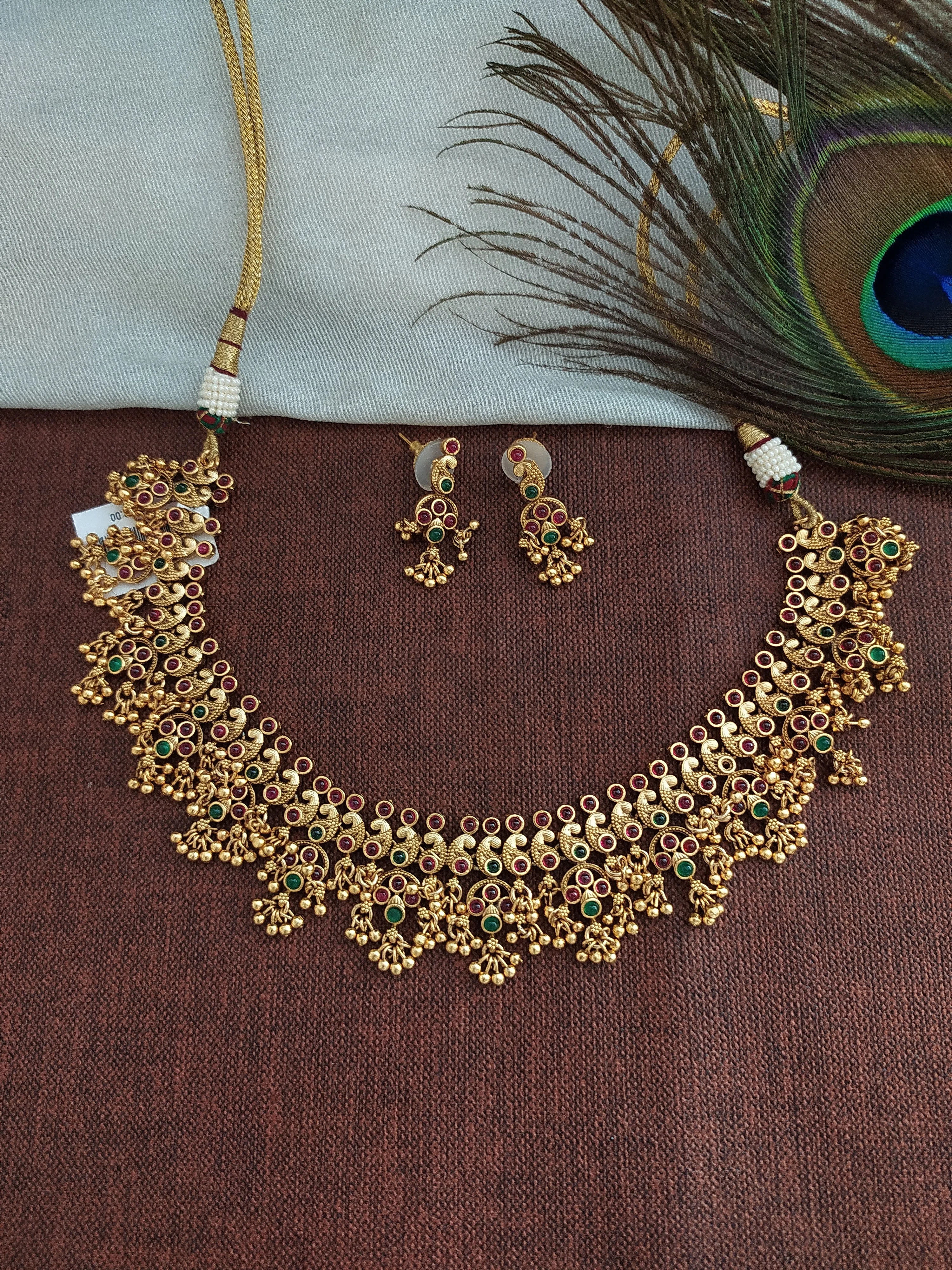 Antique Finish Necklace Set With Golden Balls in Kemp Stones