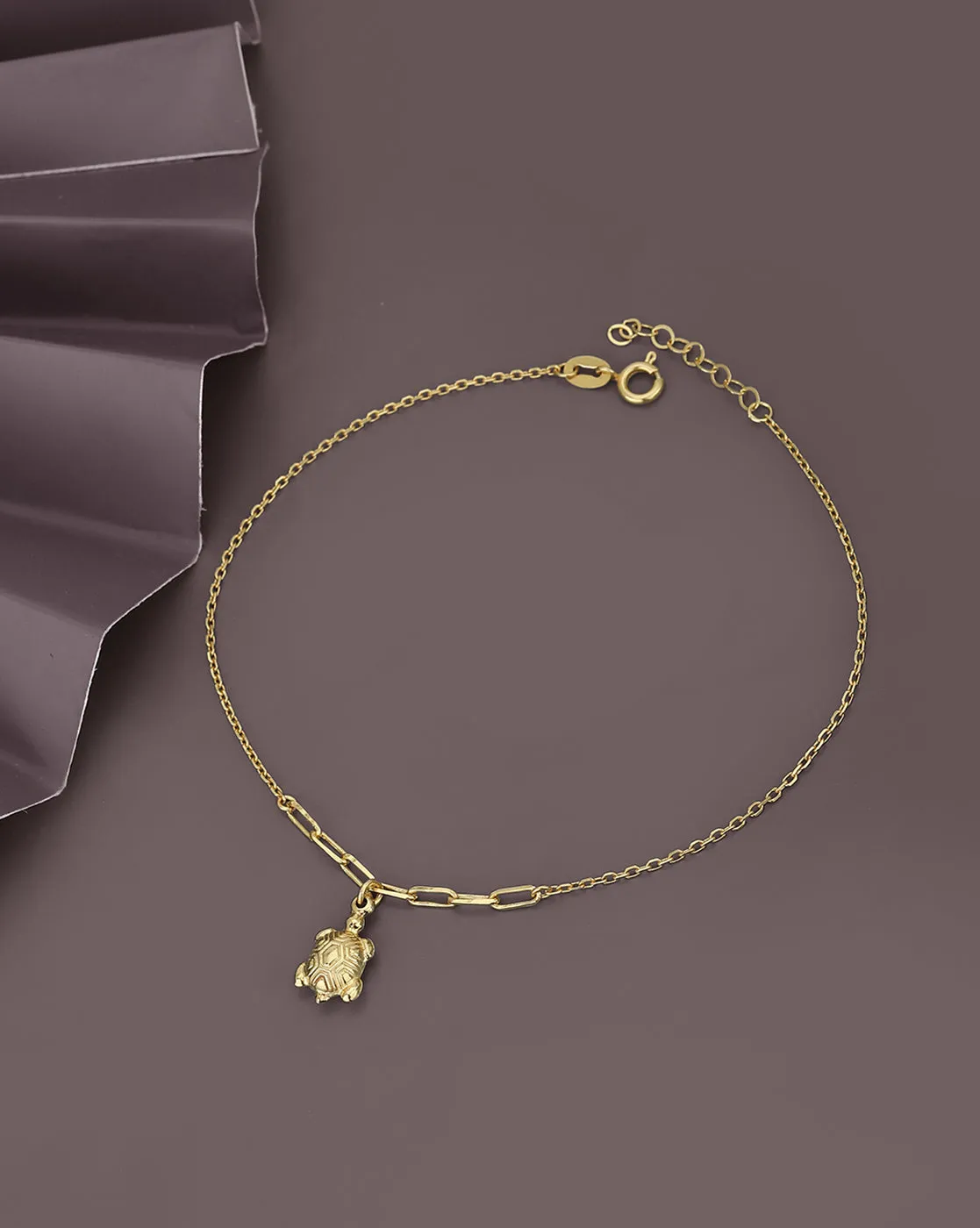 Carlton London 18Kt Gold Plated Anklet With Dangling Tortoise Charm