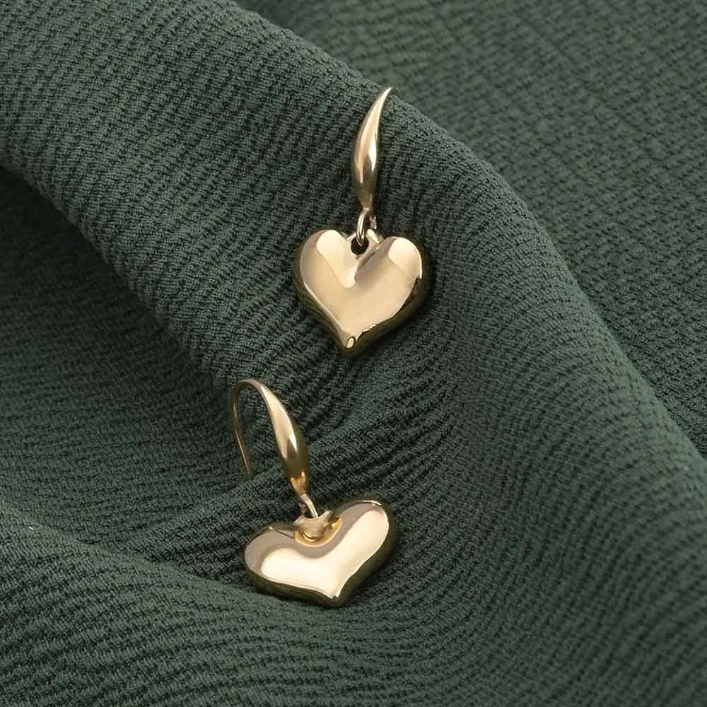 Dangling Heart Earrings