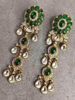 Ravishing Kundan Earring Set