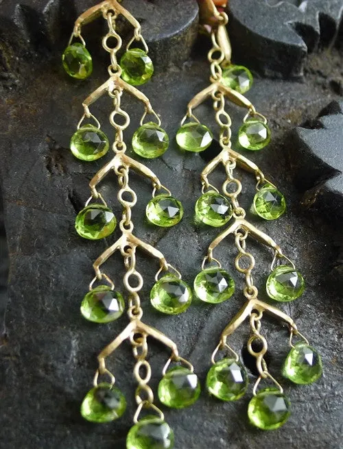 Talisman Unlimited Fishbone Hammered Pear Peridot Earrings in 14K Yellow Gold